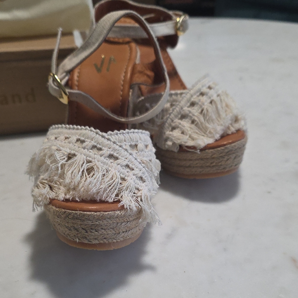 Silvia Cobos Vida Leather Cha Cha Sandals In Beige